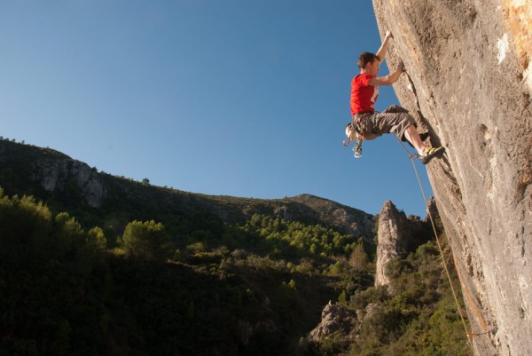 Stephen Horne climbing Quimera (6c) at Pego on the Blanca